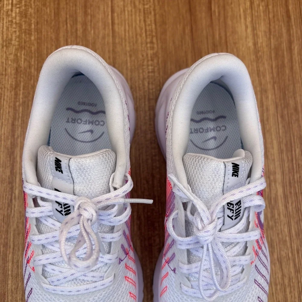Nike Run Defy Running Shoes Womens 6 White Hydrangeas HM9593-102 Sneakers NEW - Picture 7 of 8